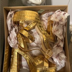 Jessica Simpson Gold Croc-Embossed Platform Heels